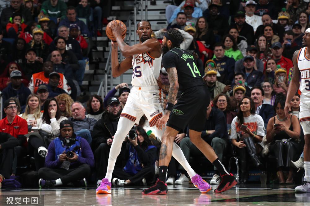 在新俱乐部 在新俱乐部