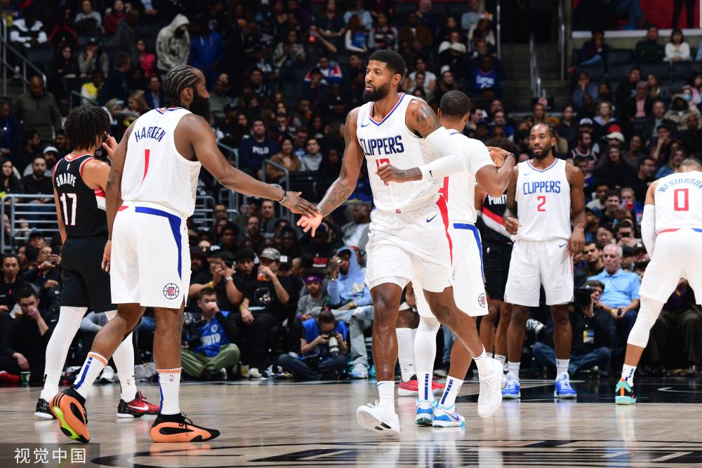 他从积极主 他从积极主