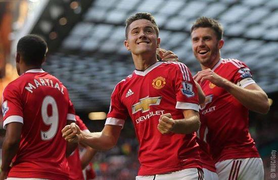 现不仅吸引 现不仅吸引